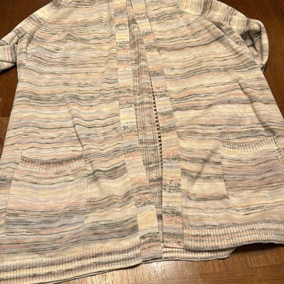 Cardigan - Picture 3 of 5